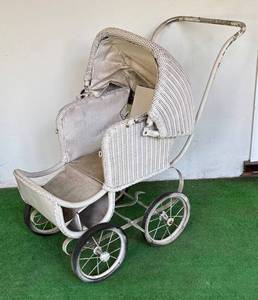 FP - Vintage Wicker Baby Pram Stroller