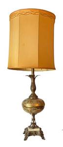 DR - Vintage Ornate Brass Accented Table Lamp
