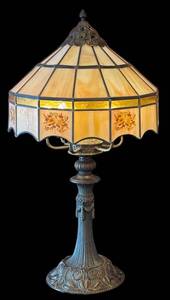 ULR - Vintage Stained Glass Table Lamp Floral Shade Ornate Base
