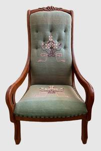 UMBR - Vintage Needlepoint Victorian Style Chair