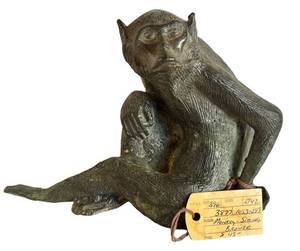 D - Jacobsens Bronze Monkey Sculpture