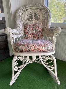 UP1 - Antique Victorian Style Wicker Rocking Chair With Cushions