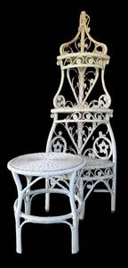 UP1 - Vintage White Wicker Rattan Corner Shelves & Round Seat Mixed Lot