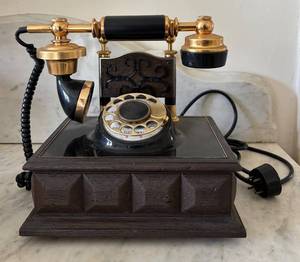 UMBR - Vintage Decotel Rotary Telephone Model 13308