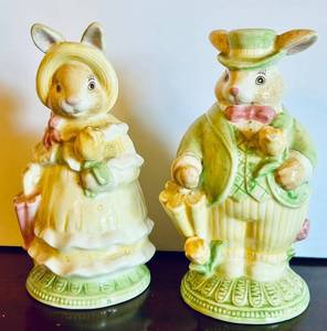 Den - Vintage Tammany Devine Creations Mr. & Mrs. Easter Bunny Figurines 2000