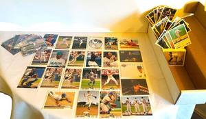 Den - Vintage Baseball Cards Upper Deck Fleer Mixed Assortment