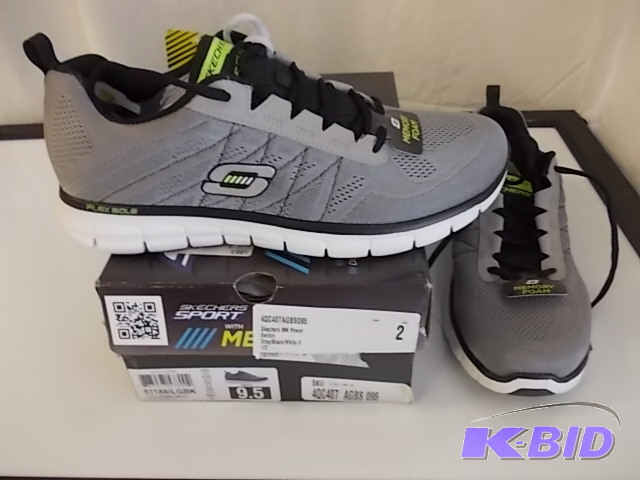 lot 7 image: Mens Skechers