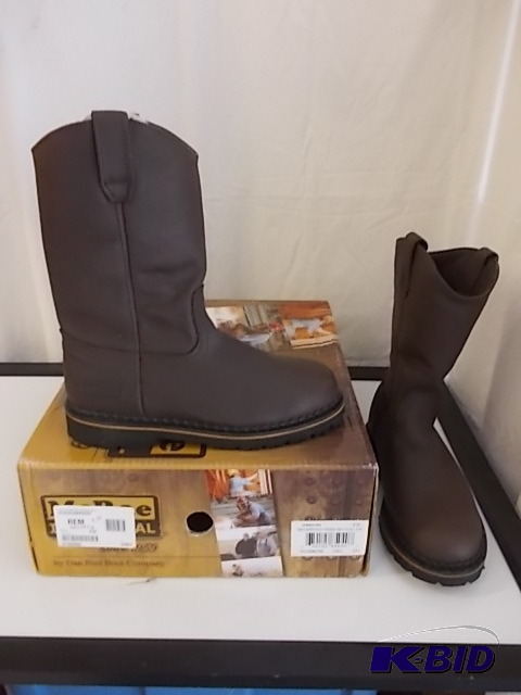 lot 20 image: Mens McRae Boot