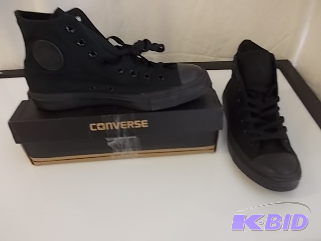 lot 27 image: Unisex Converse