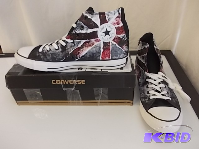 lot 29 image: Unisex Converse