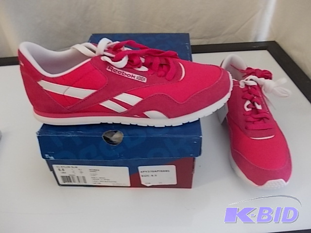 lot 56 image: Womens Reebok