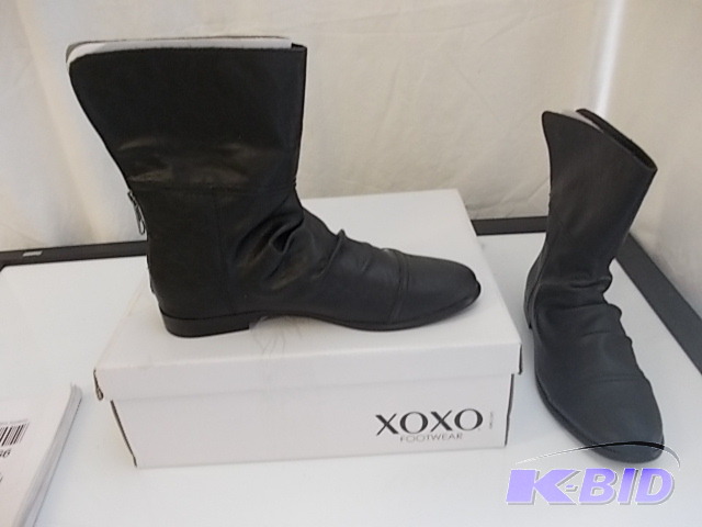 lot 66 image: Womens XOXO