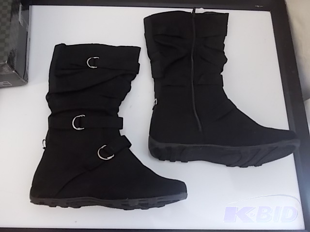 lot 72 image: Womens Carrini Boot