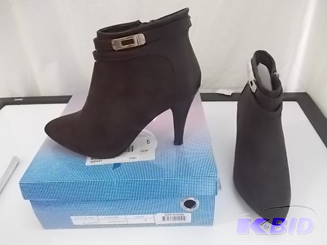 lot 88 image: Womens GC High Heel