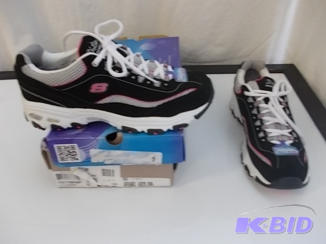 lot 103 image: Womens Skechers