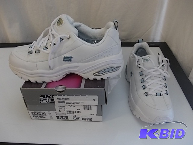 lot 105 image: Womens Skechers