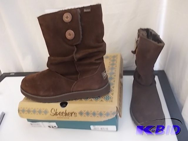 lot 111 image: Womens Skechers