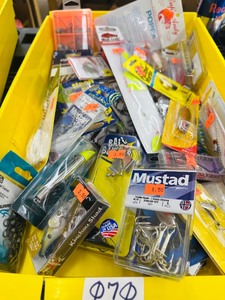 40 pkgs ASSORTED FISHING TACKLE - new - great for mix-n-match dump bins