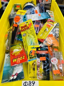 40 pc lot  - ASSORTED FISHING TACKLE - NEW - large variety