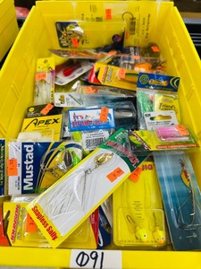 40 pc lot  - ASSORTED FISHING TACKLE - NEW - large variety