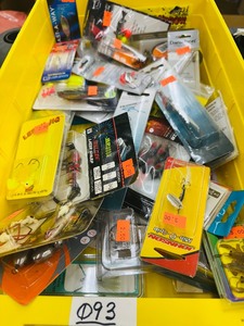 40 pc lot  - ASSORTED FISHING TACKLE - NEW - large variety