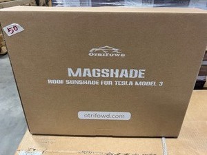 Magshade - Roof Shade for Tesla Model 3