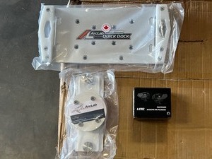For Mounting Garmin Systems on Boats - 5200 Series Shuttle Quick Dock System with LinQ Fasteners (from ArcLab) and the LarMac 360