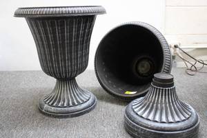 14 Urn Planters Qty4...