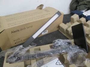 Aleris desk lamp...