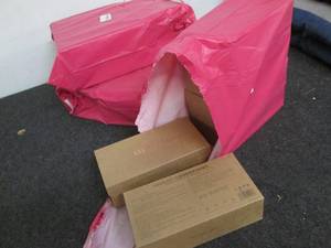 Lot of 18 Leen Beauty high end disp...