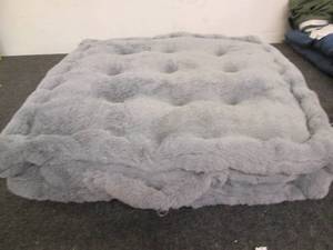 Thick double sided pet bed with han...