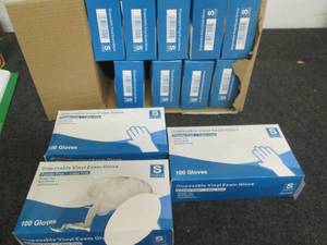 Lot of vinyl disposable gloves...