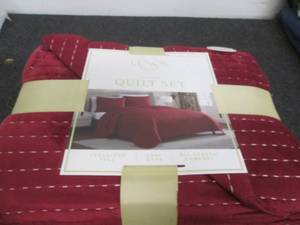 Lenox Queen quilt set...