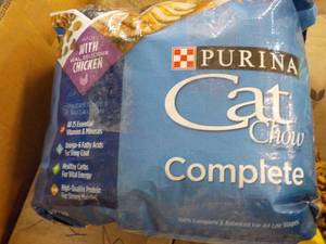Partial Bag Purina Cat Chow...