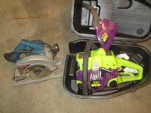 Poulan Wild chainsaw with case and ...