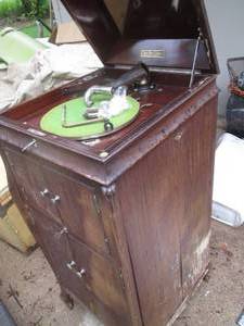 Cable Piano Company Phonograph cabi...