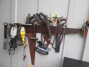Vintage hand saws, treble lights an...
