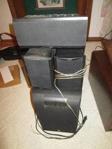 Yamaha YST-sw45 Subwoofer and 3-spe...