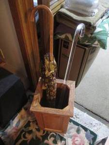 Wood freestanding umbrella holder w...