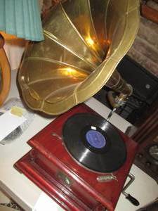 The Masters Voice Countertop Phonog...