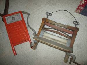 Vintage wood clothes Wringer and wa...