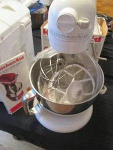 KitchenAid 6qt Stand mixer with man...