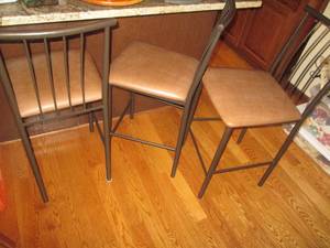 3pc Metal frame padded sear counter...