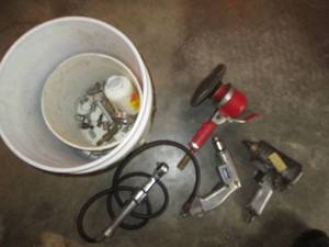 Lot of pneumatic air tools includin...