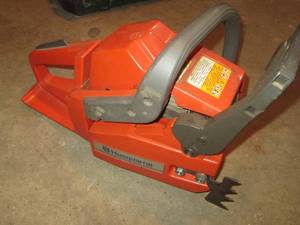 Vintage Husqvarna chainsaw with no ...