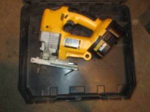 18v Cordless Dewalt jigsaw with cas...
