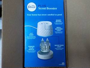 Febreze Plug Scent Booster with Ref...