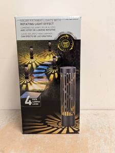 SOLAR PATHWAY LIGHTS WITH ROTATING LIGHT EFFECT 4PK