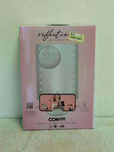 CONAIR HOLLYWOOD LED LIGHTED SOCIAL MEDIA MIRROR