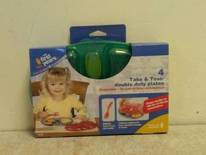 NEW THE FIRST YEARS TAKE & TOSS DOUBLE DUTY PLATES 4PK GREEN